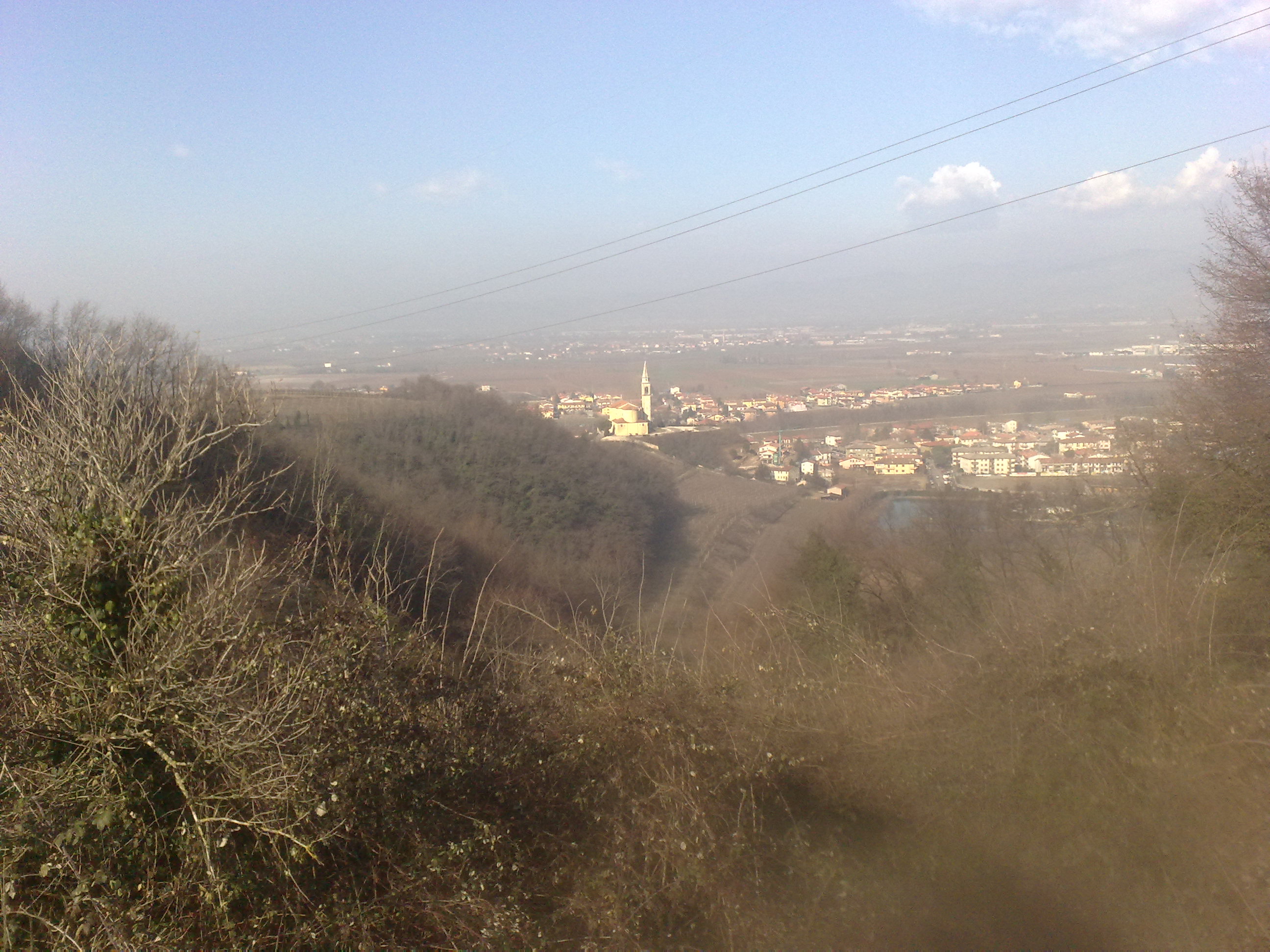 Una panoramica dall'alto della bella Sarego